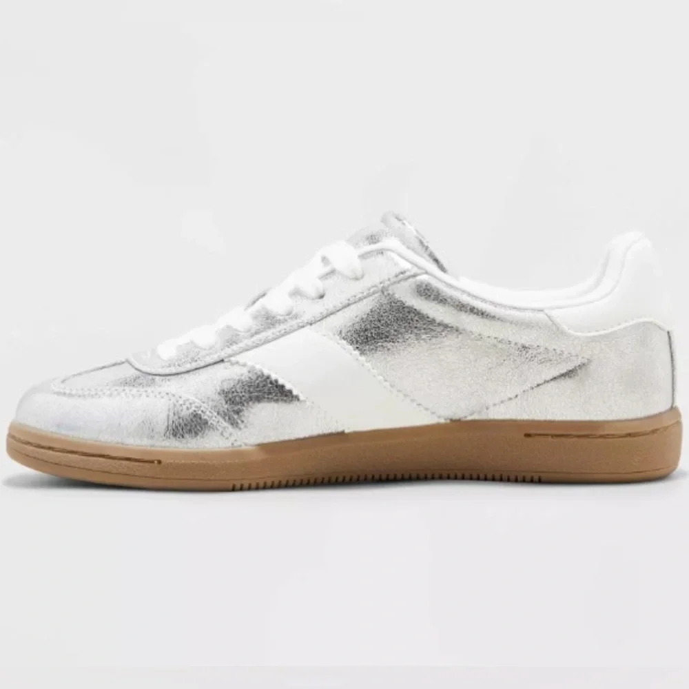 Universal Thread - Women's Spencer Fashion Sneakers Silver Size 6